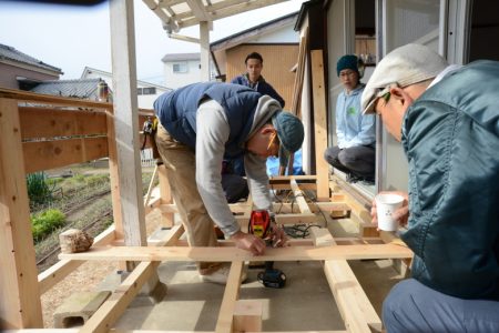 ウッドデッキの基礎部分