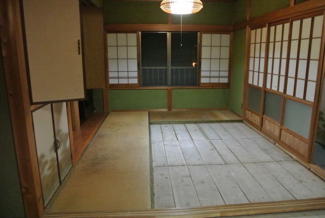 母屋二階工事前 