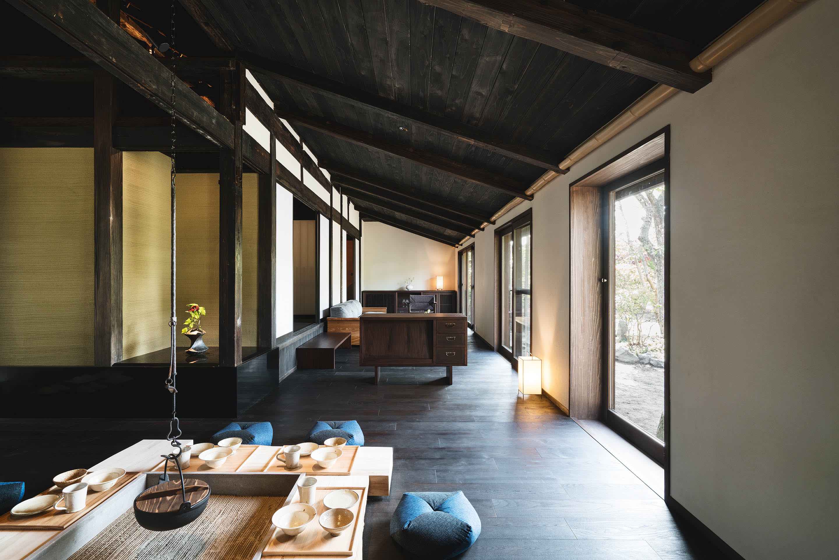 武家屋敷を宿泊施設にリノベーション